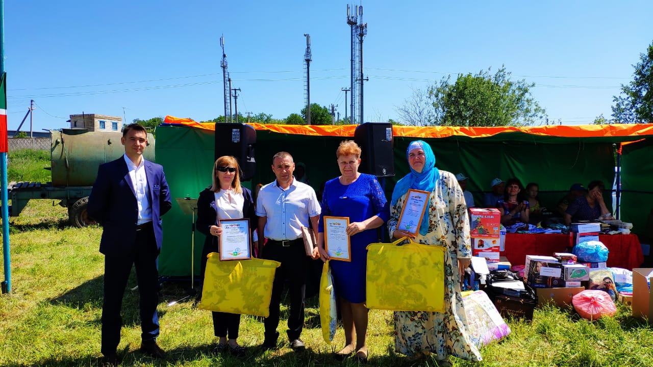 08.06.2019 год. Ежегодный народный праздник окончания полевых работ -  Сабантуй.